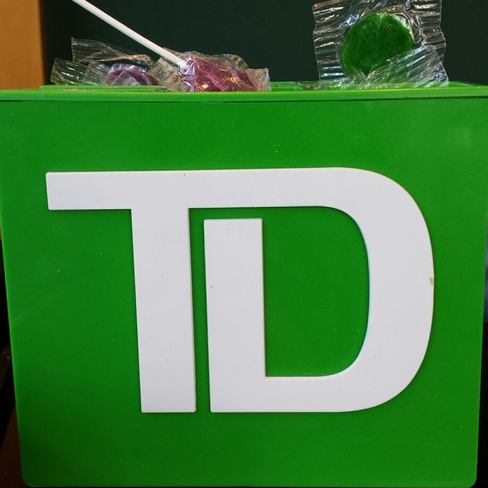 Customer eyewitnesses describe robbery of TD Bank in Port Richmond Center - cryptolog.fun