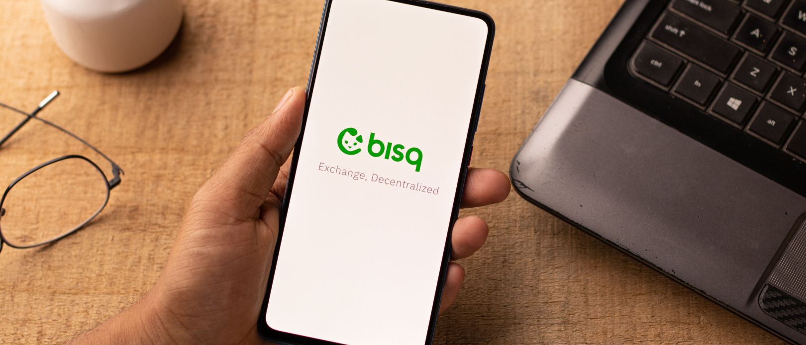 Bisq Review and Analysis: Is it safe or a scam? We've checked and verified!