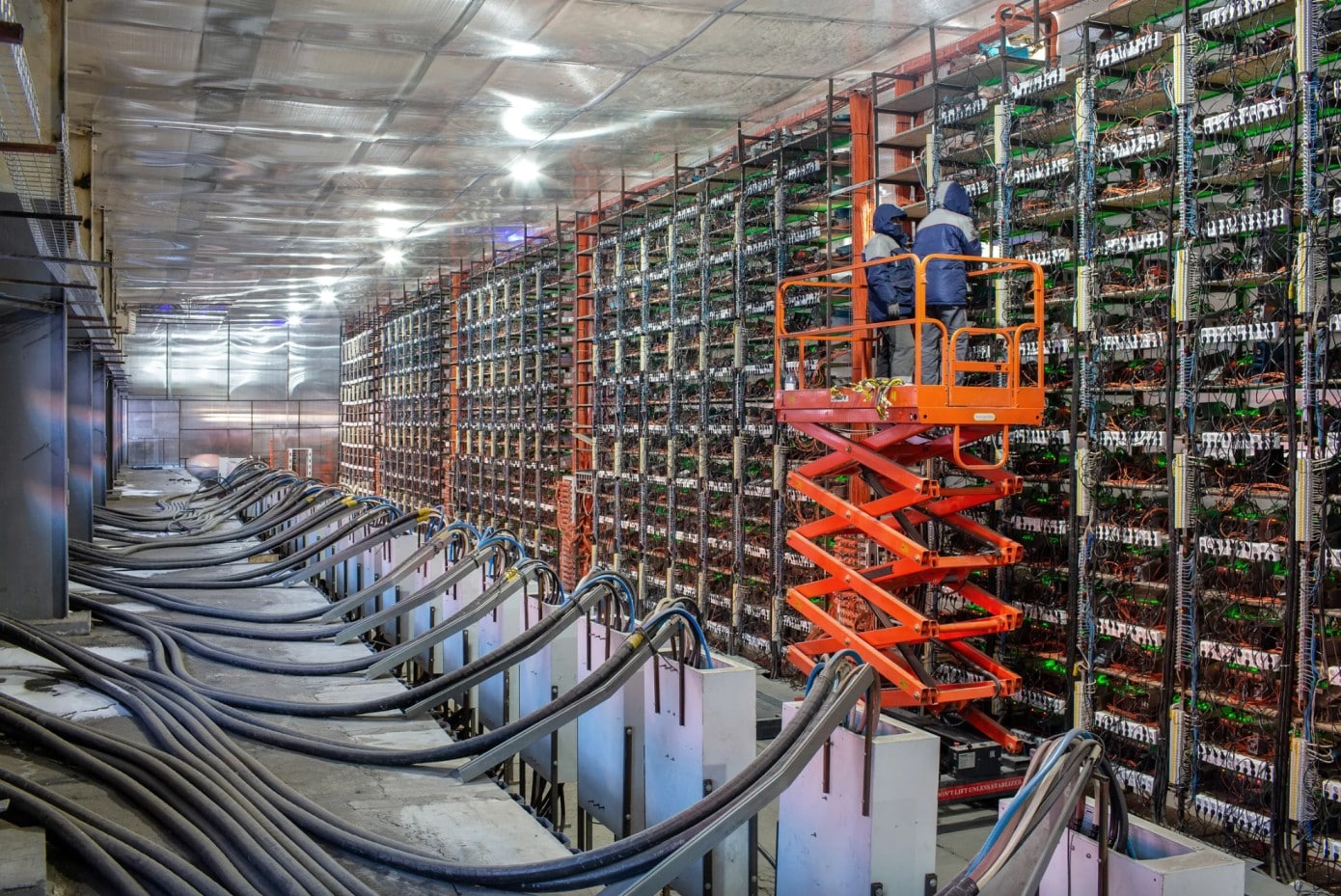 How Much Can You Make Mining Bitcoin in - MiningStore | Bitcoin Mining and Management