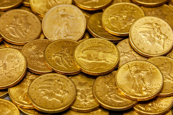 10 Gold Coins To Buy (+ an Alternative Investment Option)