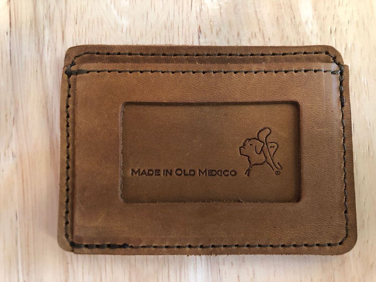 Saddleback wallet review - Medium ID isn't pretty but it will outlive you! - Walletopia