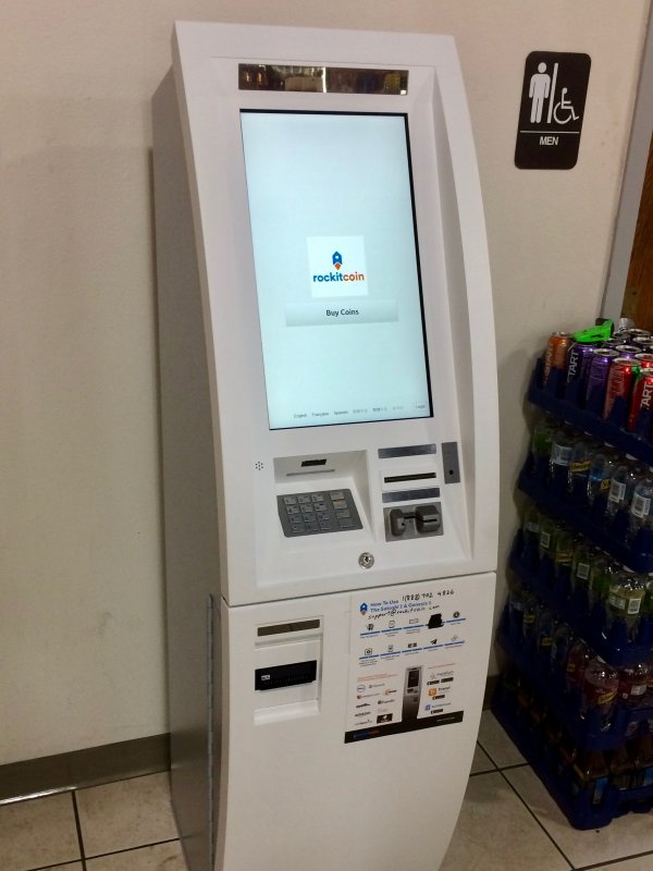 CoinFlip Bitcoin ATM en Oceanside, CA | College Blvd