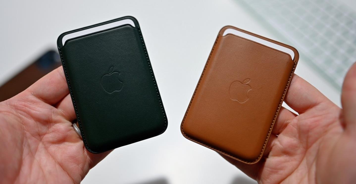 Best MagSafe Wallet for Your Apple iPhone in 