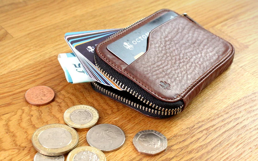 Best wallet top card sleeves and coin pockets | Stuff