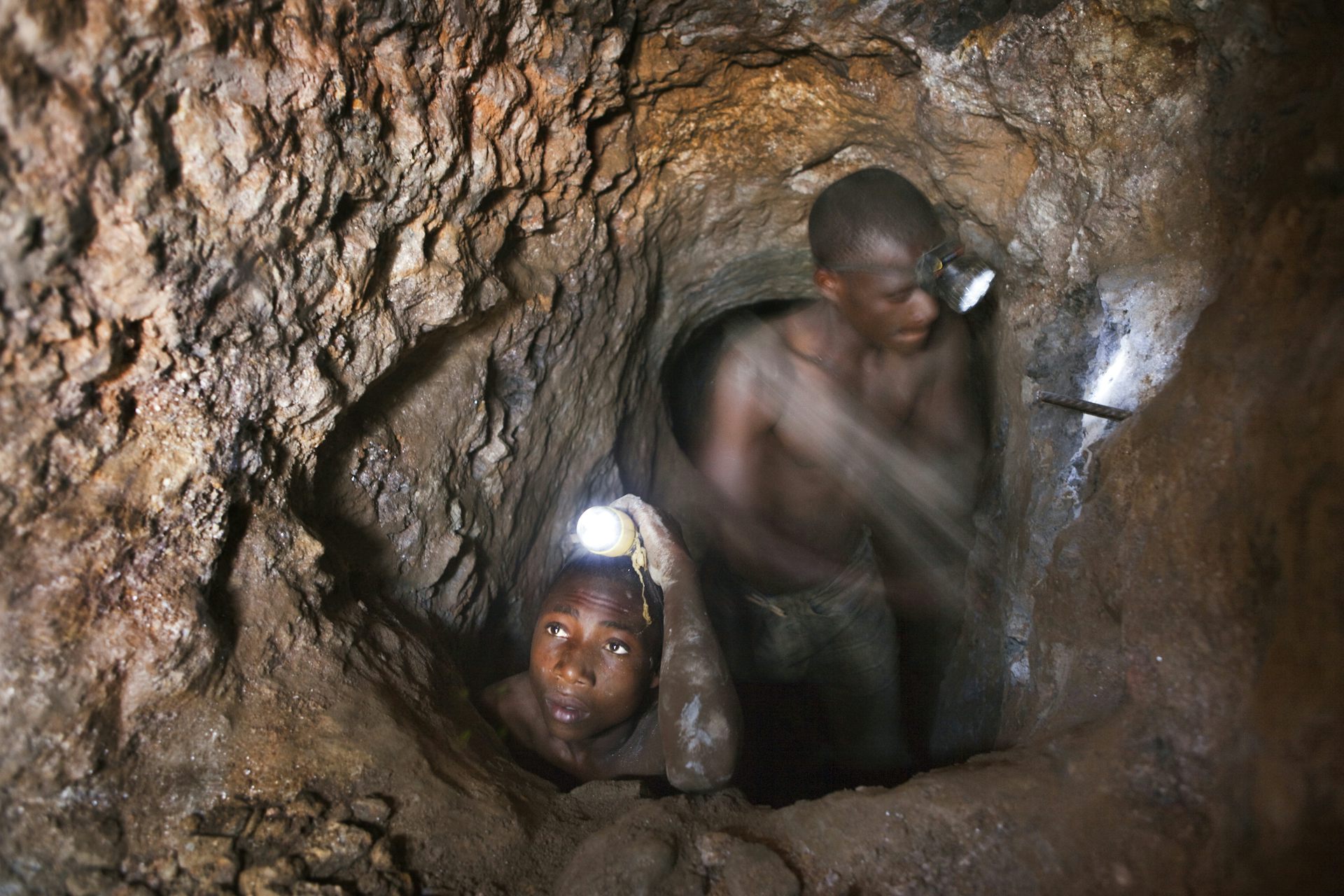 In Congo’s Cobalt Mines | Nicolas Niarchos | The New York Review of Books