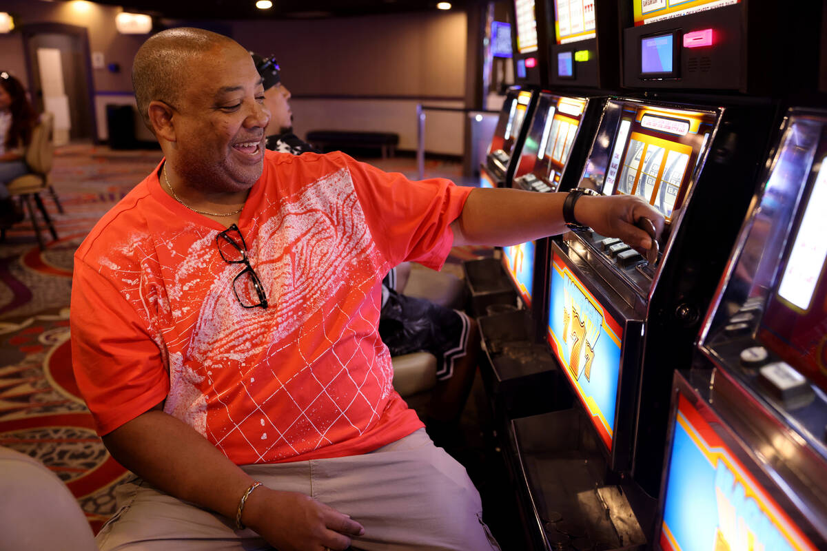 Coin slot machines remain popular despite dwindling numbers | Casinos & Gaming | Business