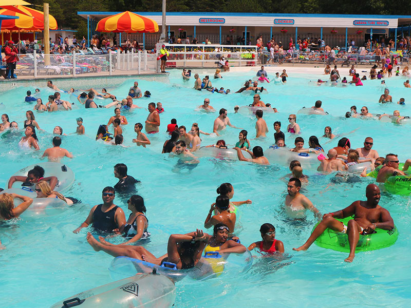 Wave pool - Wikipedia