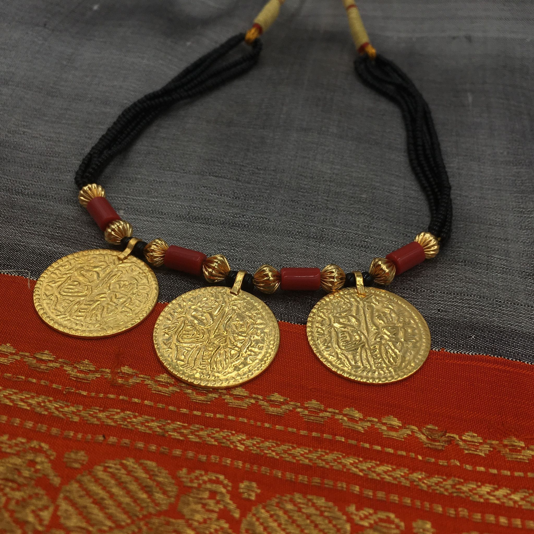 Gold tone Lakshmi coin necklace dj – dreamjwell