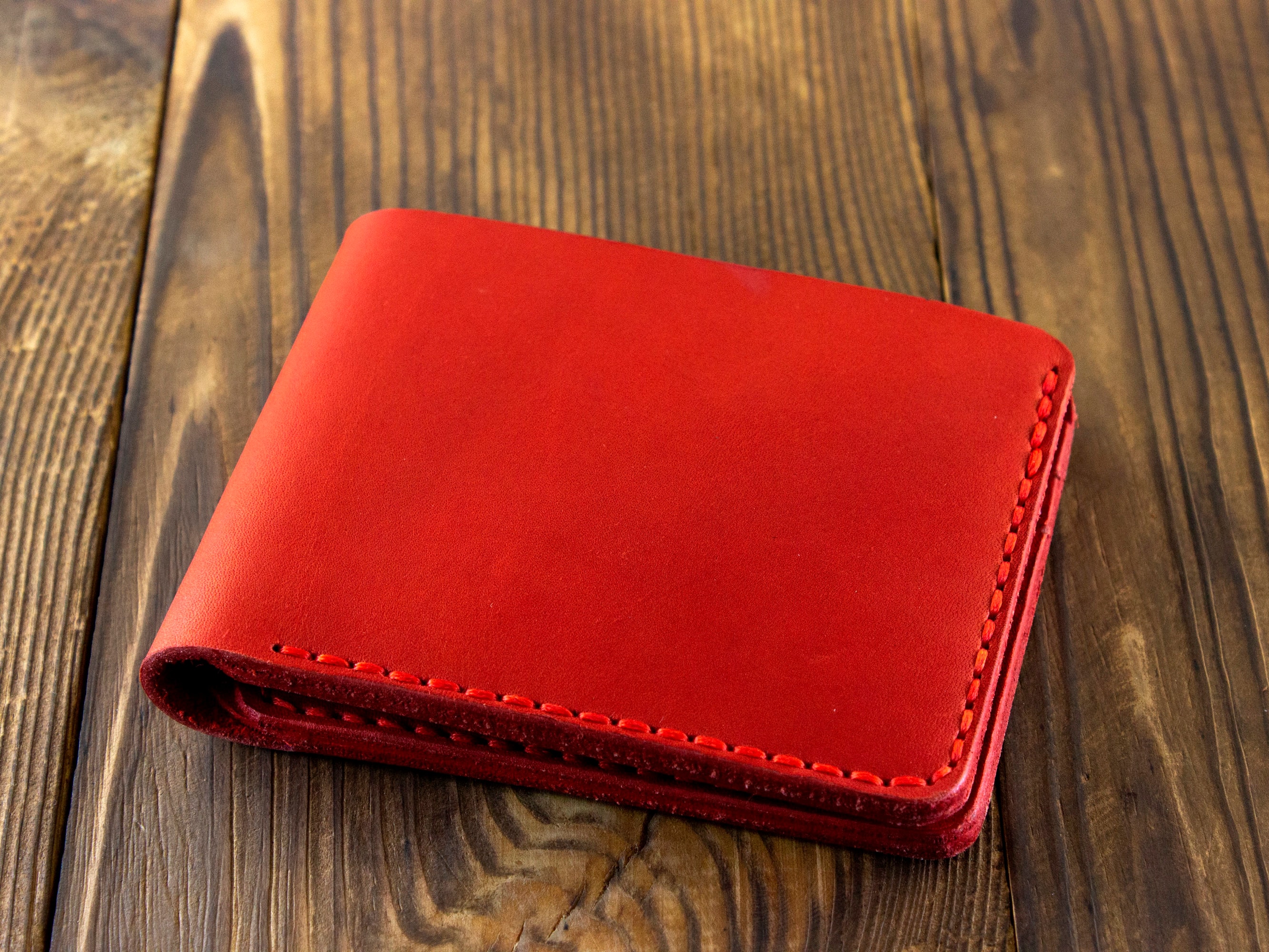 color leather wallets — MUSEUM OUTLETS