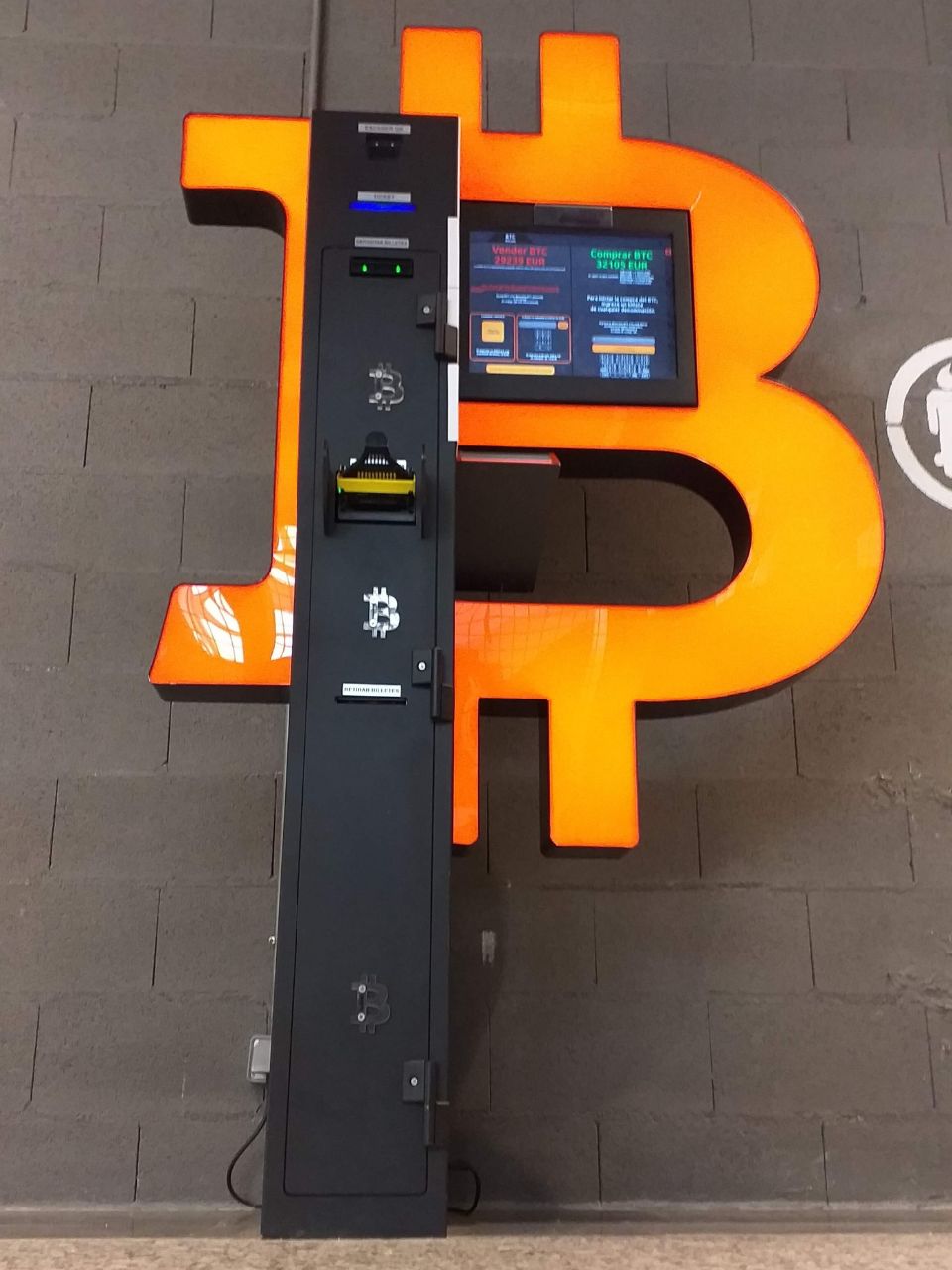 Crypto ATMs & merchants of the world | cryptolog.fun